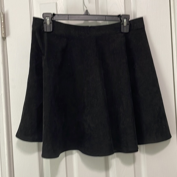 NWOT H&M skirt - Picture 3 of 7